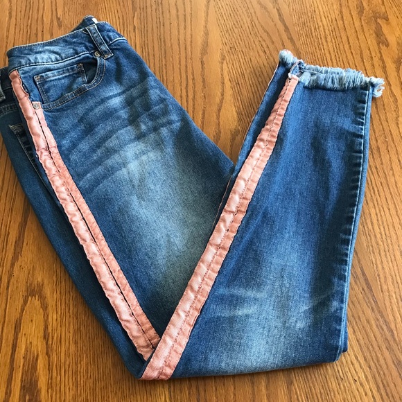 Velvet Heart Trina High Rise Jeans - Picture 7 of 11